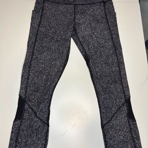 lululemon athletica Black and White Pace Rival  Cropped Leggings Size 4